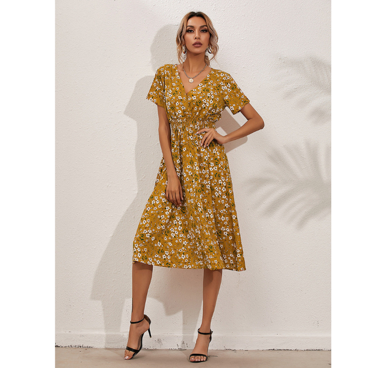 Donya | Robe Fleurie À Manches Courtes Et Col En V Pour Femme | Midi